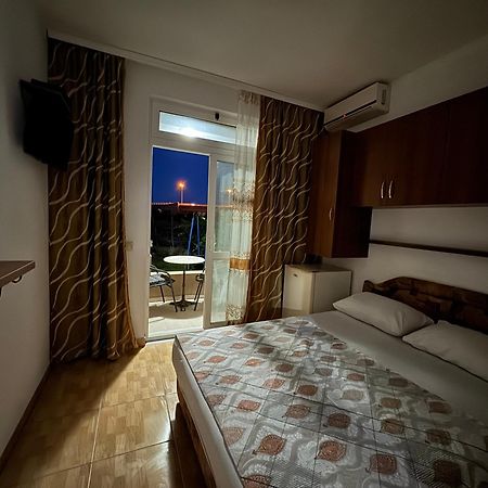 Apartments Cobi Ulcinj Exterior photo