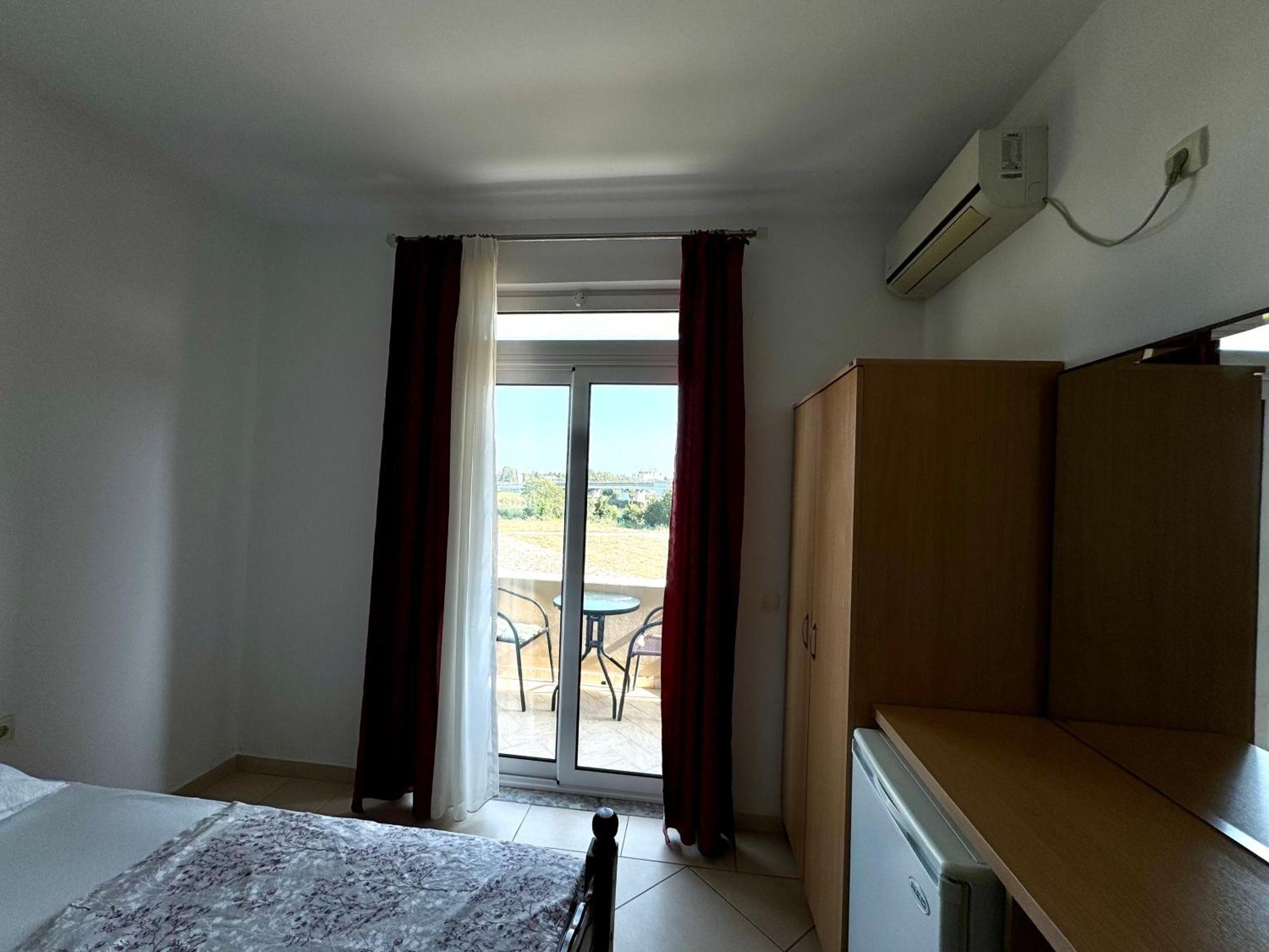 Apartments Cobi Ulcinj Room photo