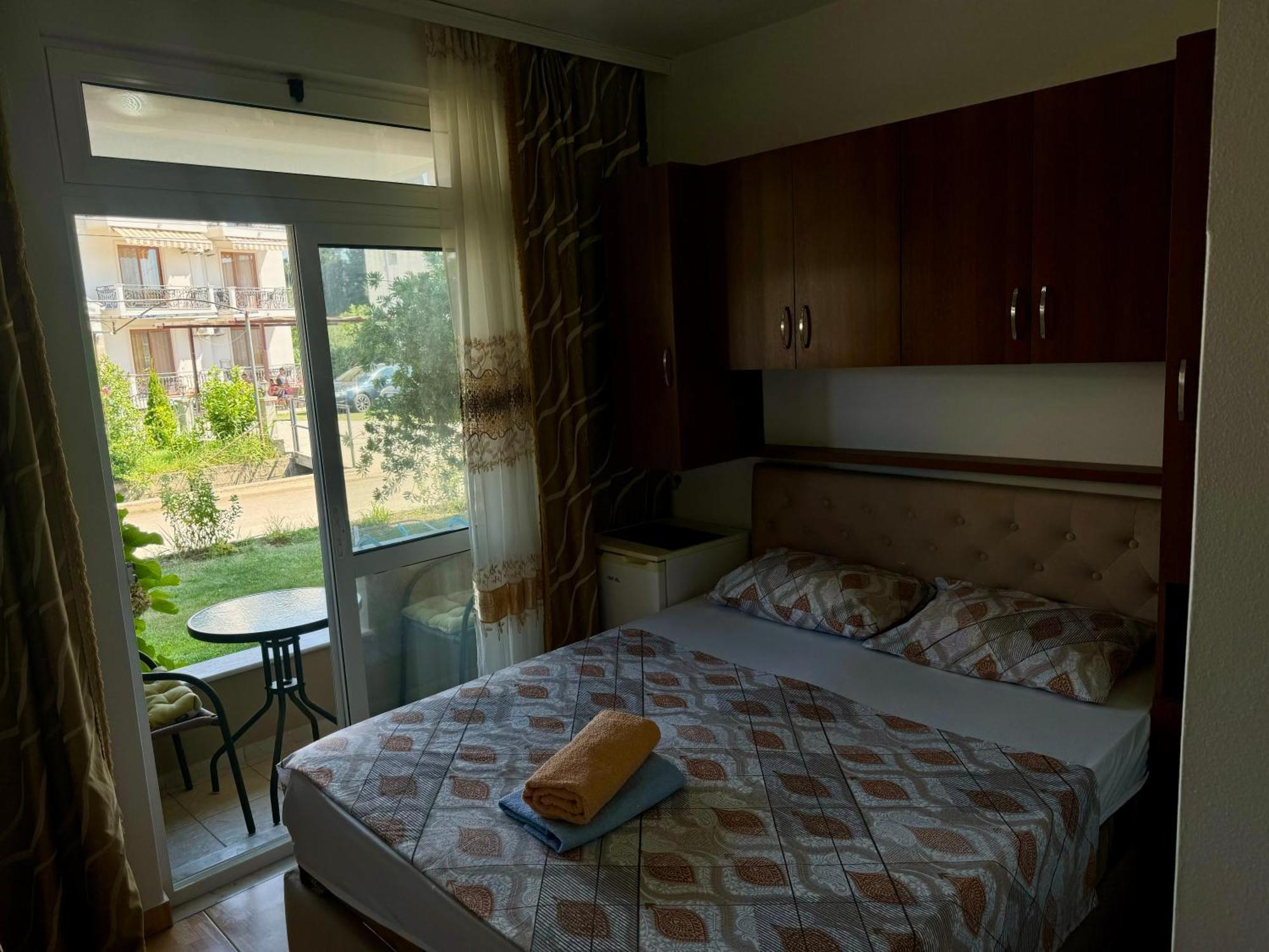 Apartments Cobi Ulcinj Room photo
